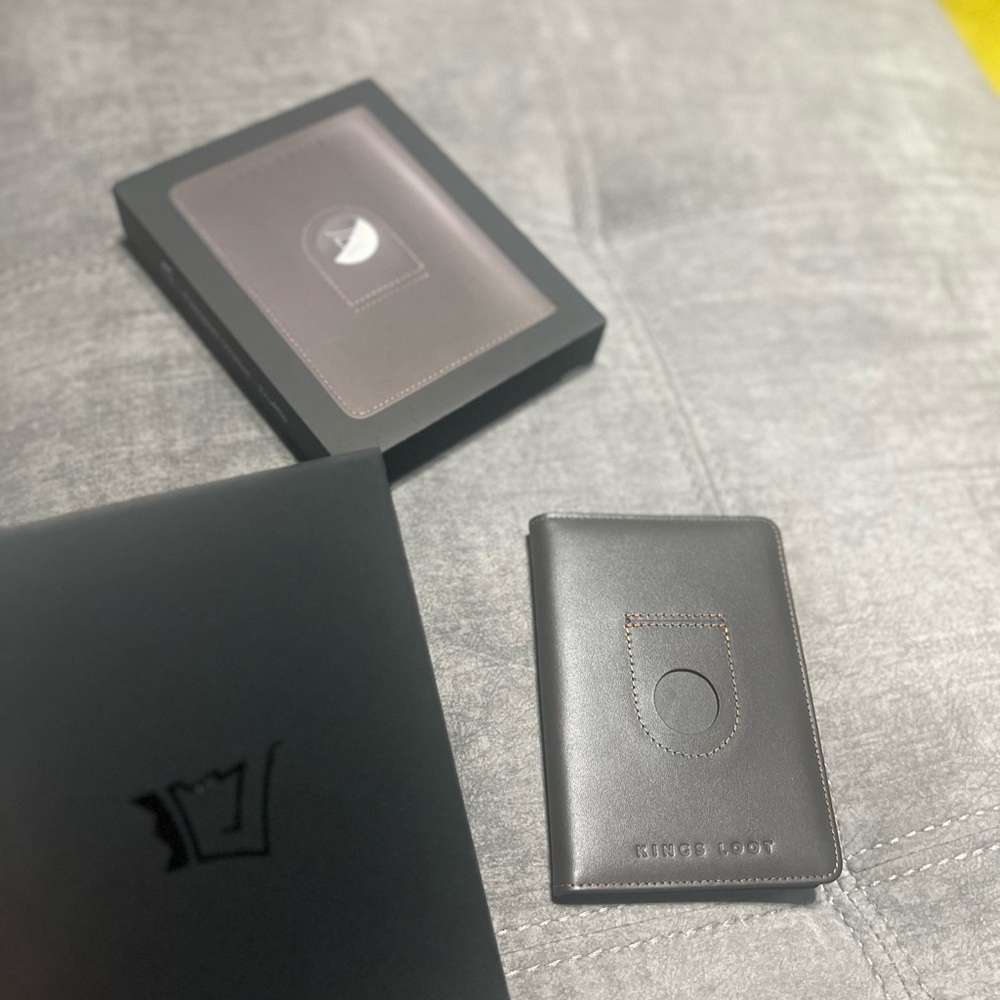 Kings Loot Gray Leather Wallet